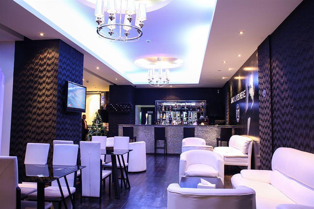 Loumage Hotel & Suites Manama Exteriör bild