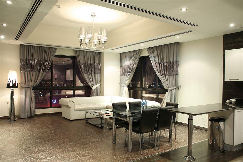 Loumage Hotel & Suites Manama Exteriör bild