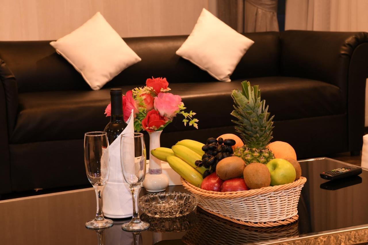 Loumage Hotel & Suites Manama Exteriör bild